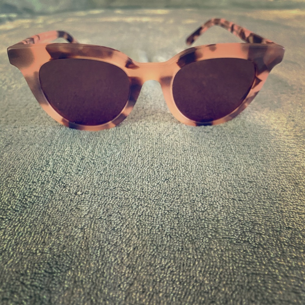 Madwell cat eye tortoise rose sunglasses